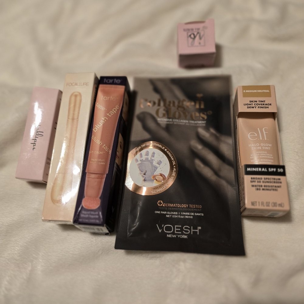 Random Makeup‎ Lot - Picture 5 of 6